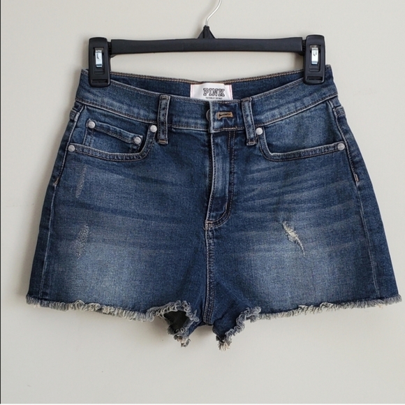 PINK VS TEE SIZE XS + PINK VS SHORT SIZE 4 (BUNDLE) - Picture 3 of 9